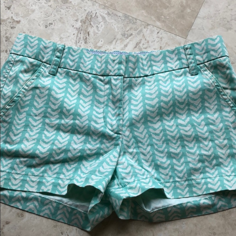 J.Crew Seafoam and White 3” Chino short Size: 4